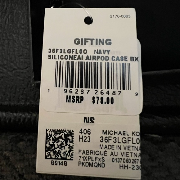 New Michael Kors Navy Blue AirPods Case with Box - Picture 3 of 5